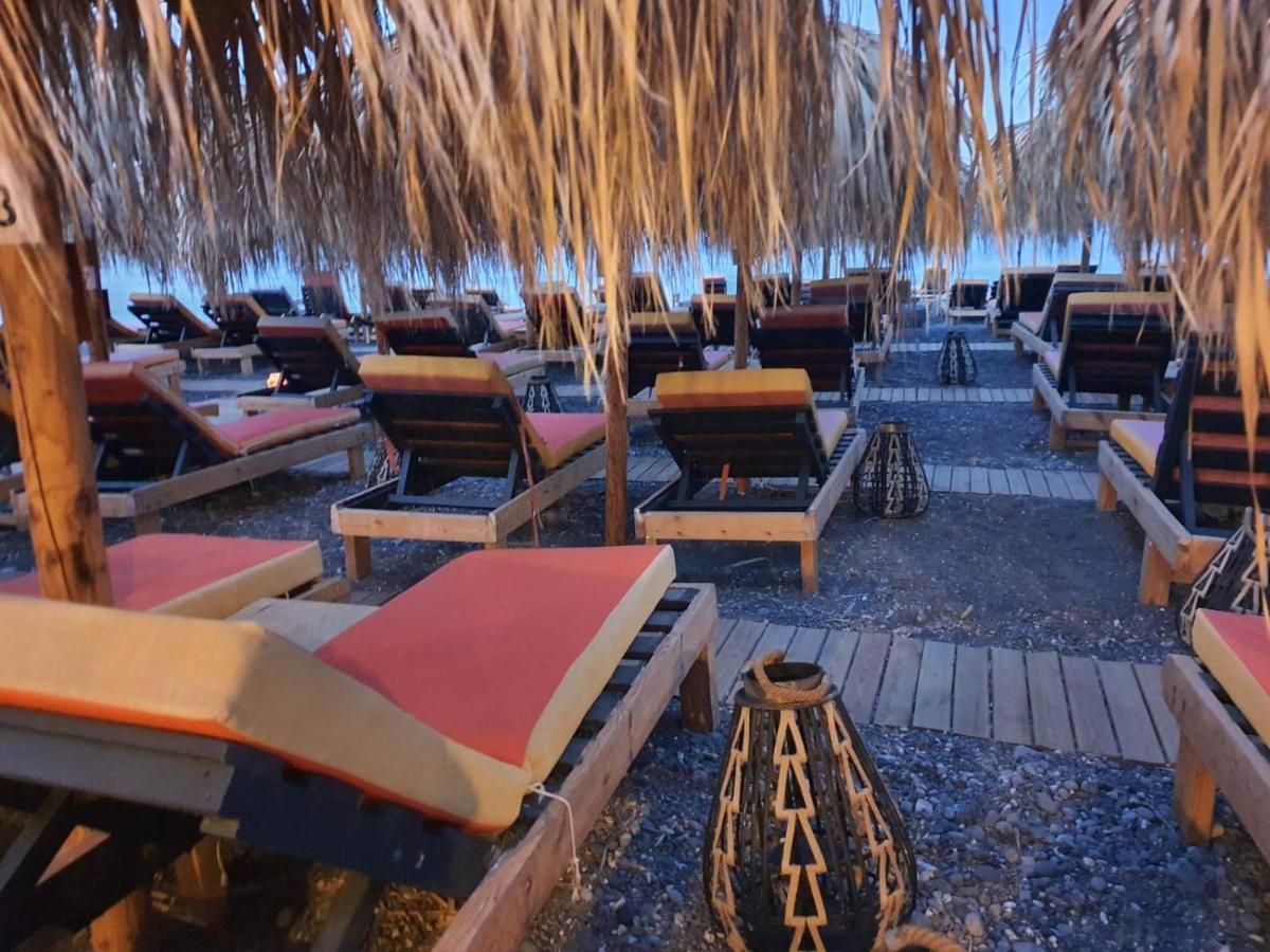 King'S Suites Kamári Kültér fotó