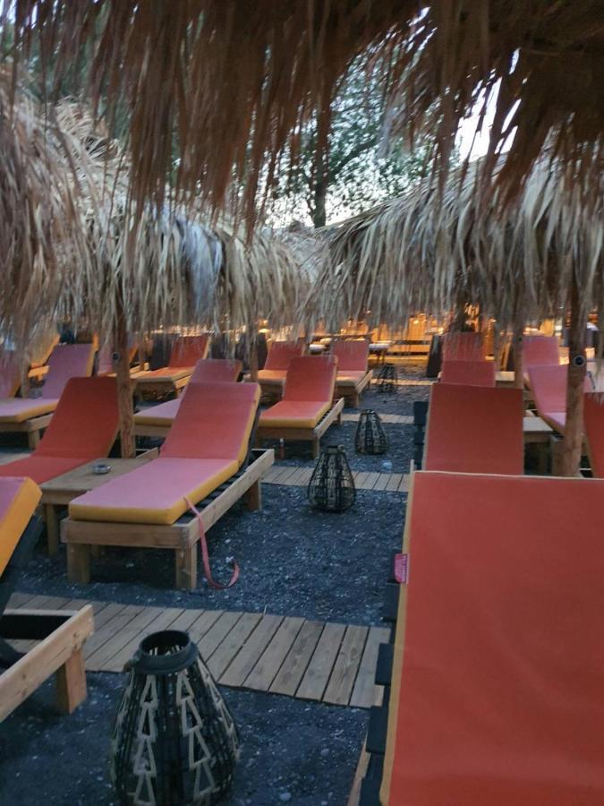 King'S Suites Kamári Kültér fotó