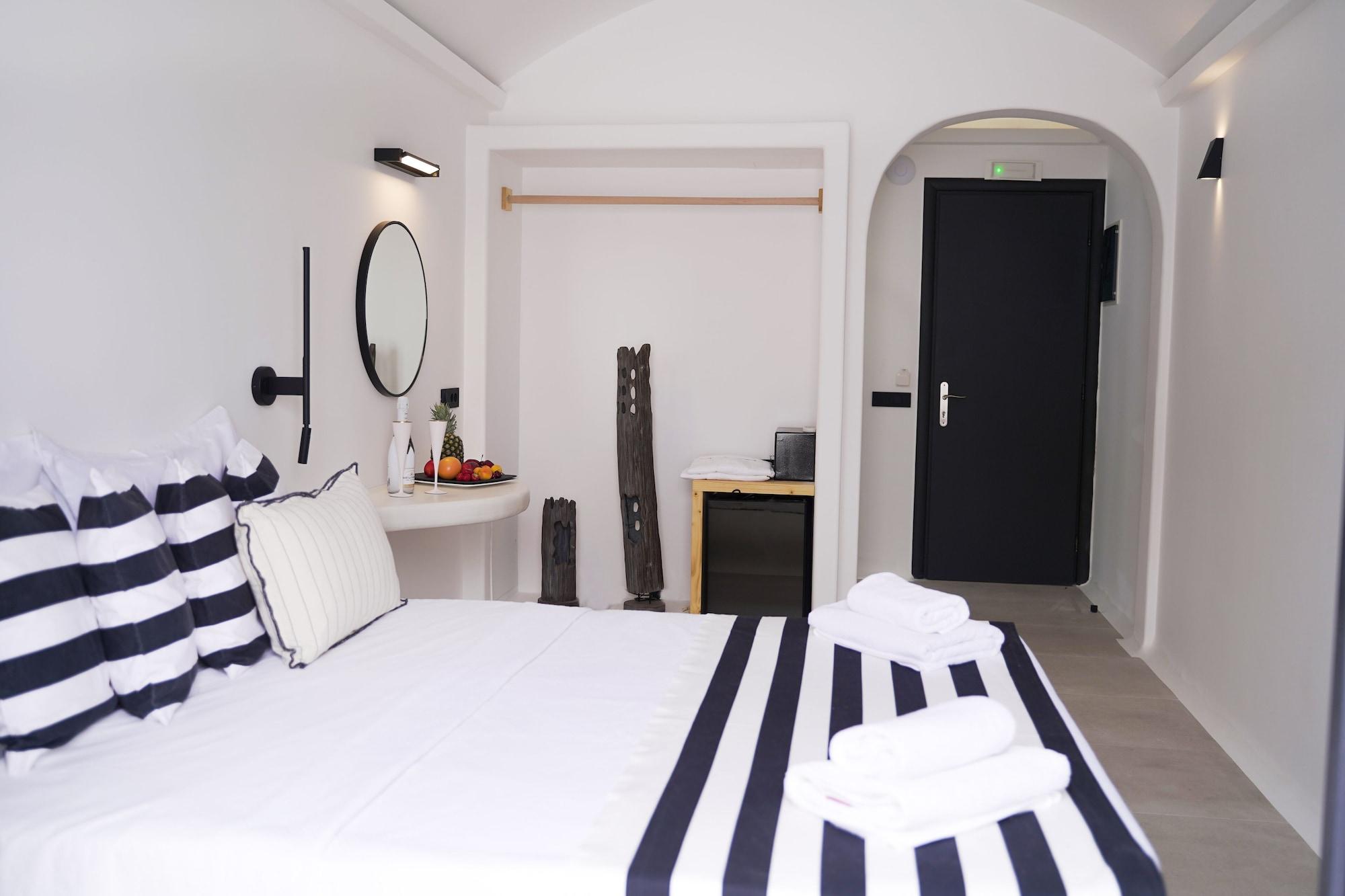 King'S Suites Kamári Kültér fotó