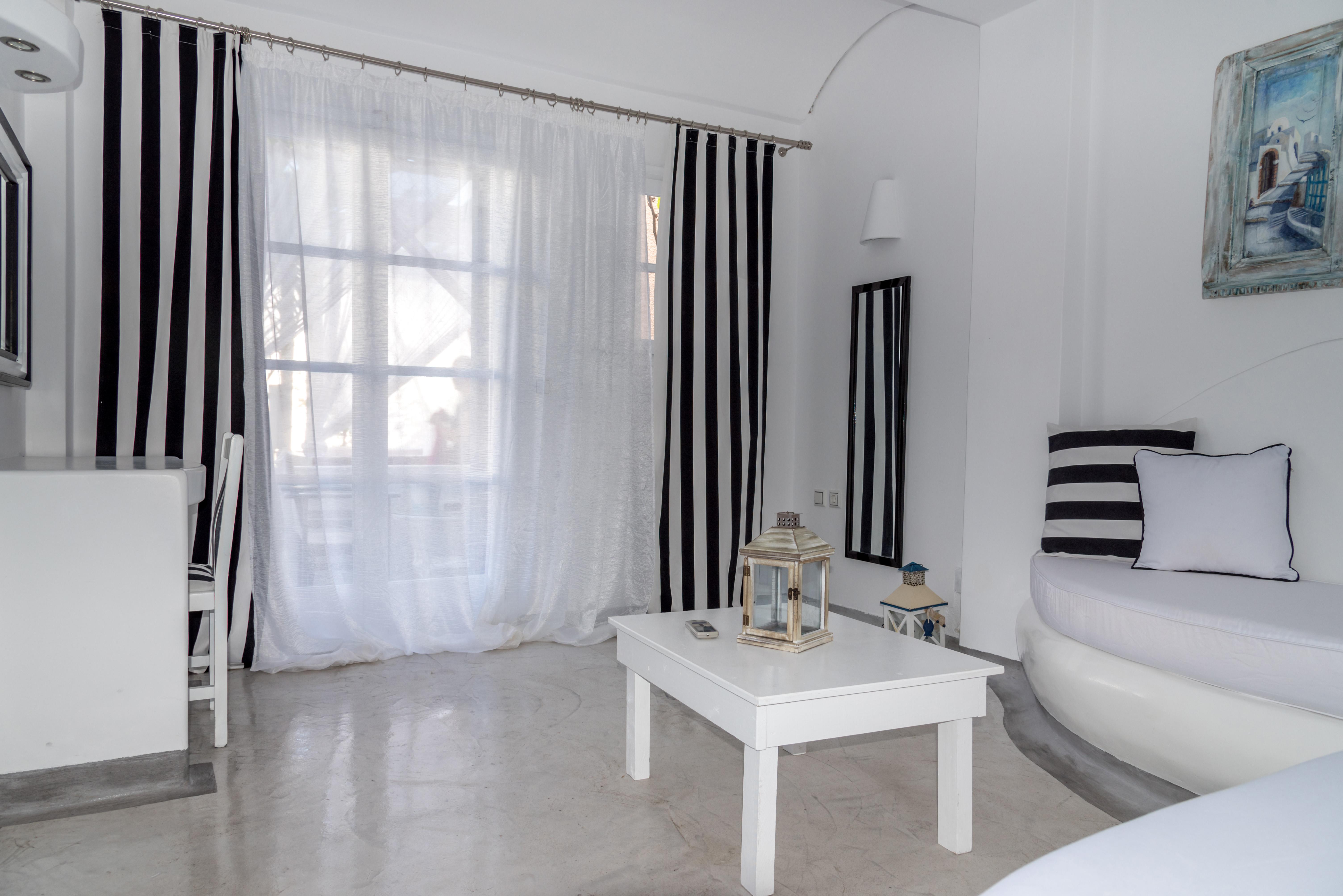 King'S Suites Kamári Kültér fotó