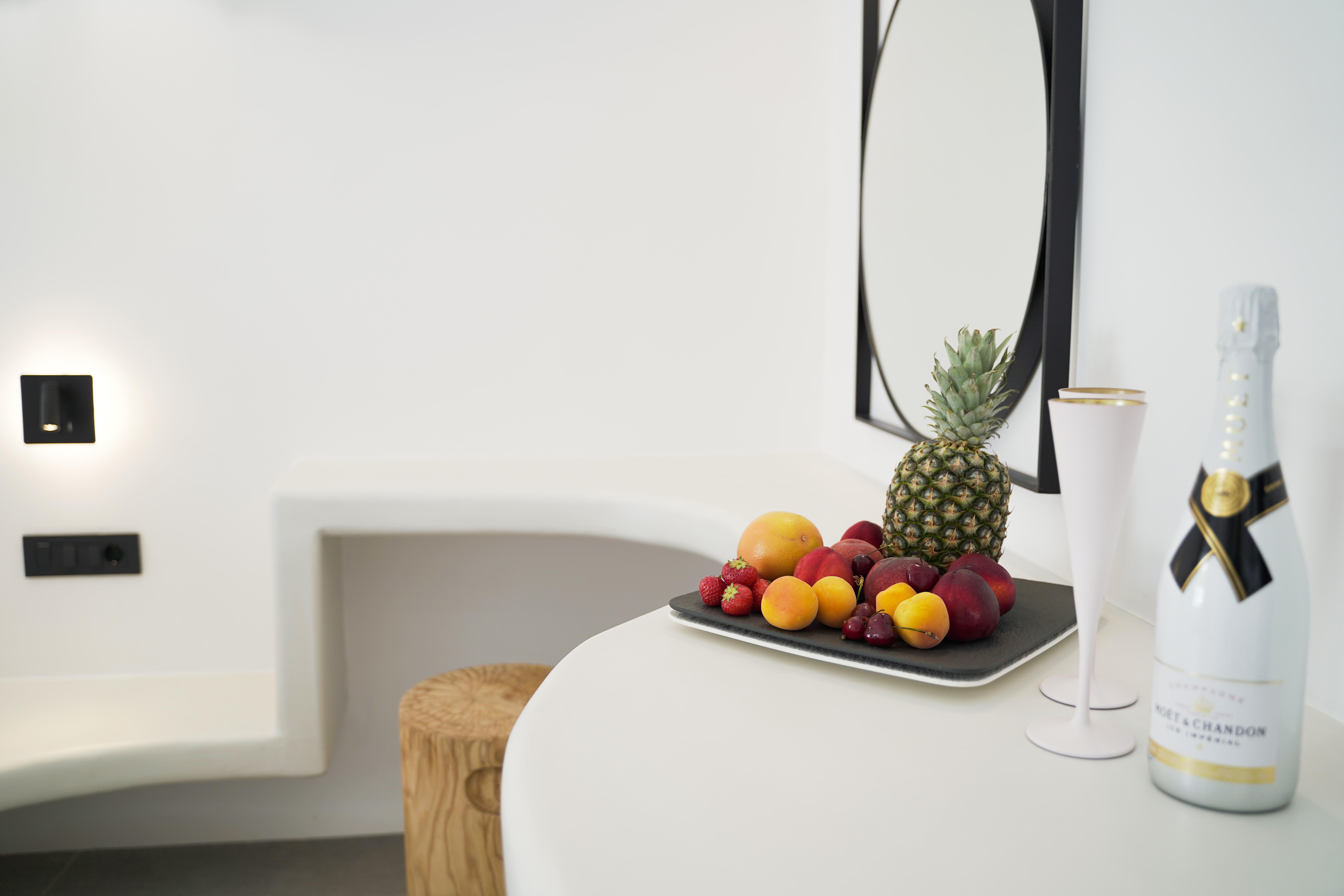 King'S Suites Kamári Kültér fotó